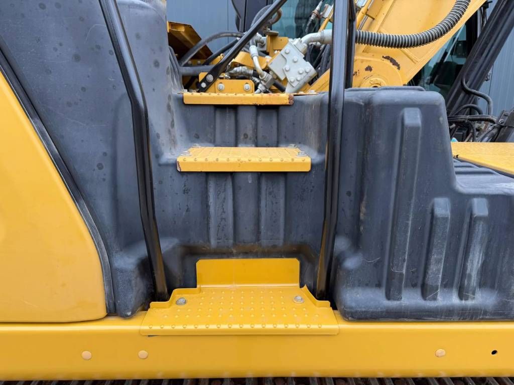 CAT 330 07B