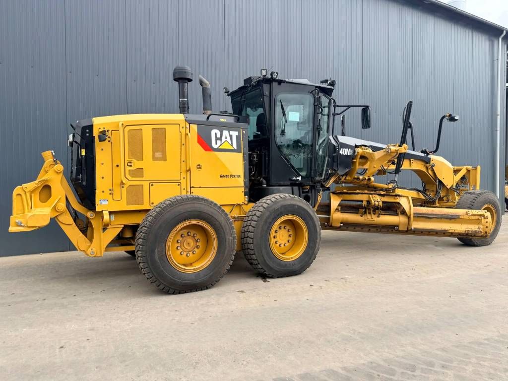 CAT 140M3