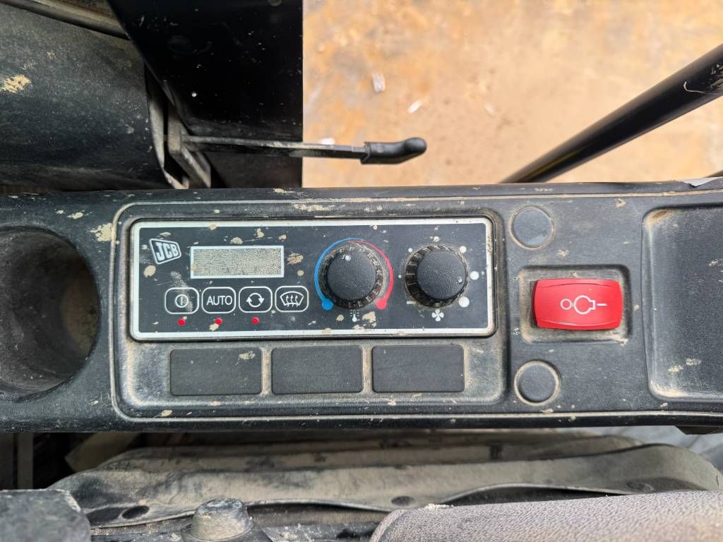 JCB JZ141LC - Automatic Greasing / Quick Coupler