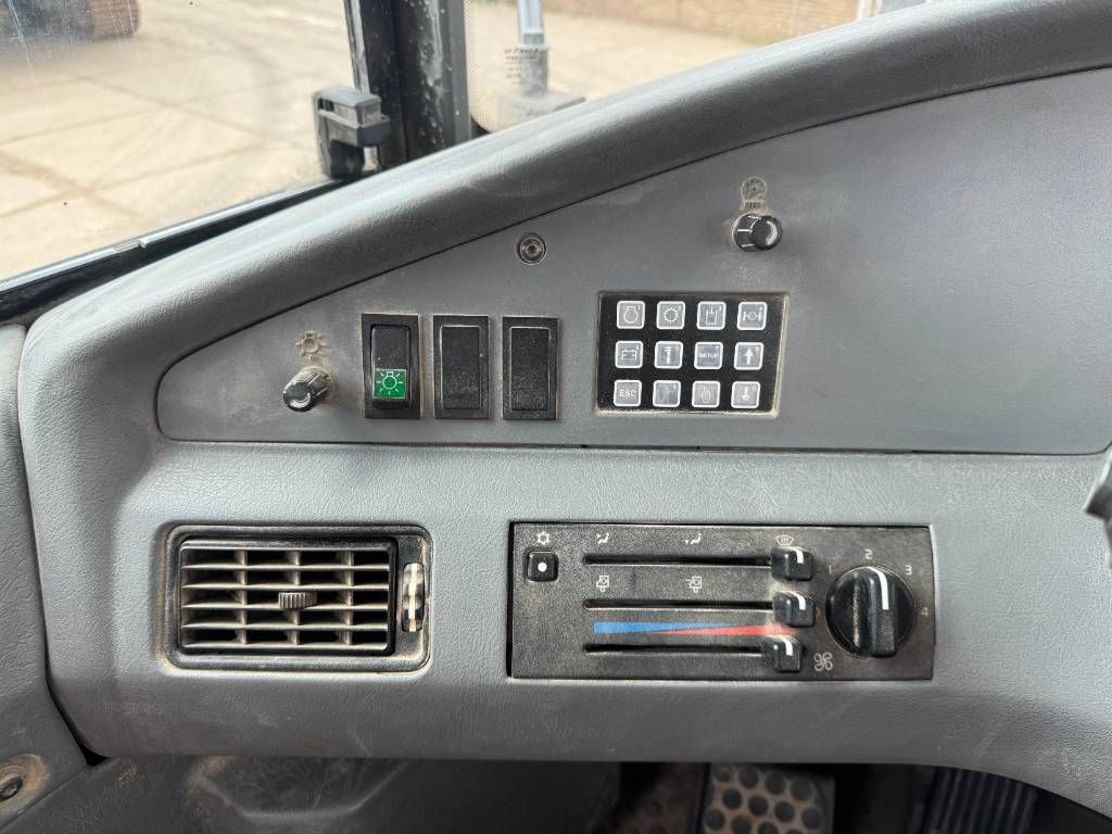 Volvo A25D - CE Certified / Heated Seat / Airco