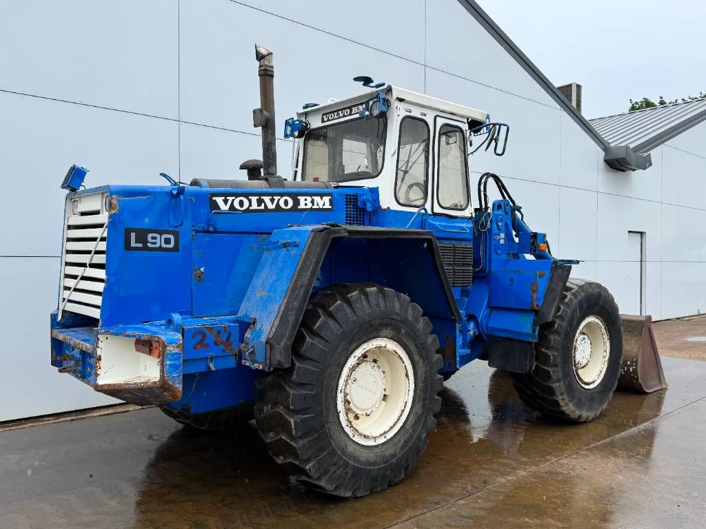 Volvo BM4400 - 3rd Function / 2 Buckets Included!
