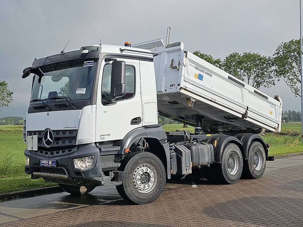 MERCEDES-BENZ AROCS 2646 6x4 meiller bordmat.