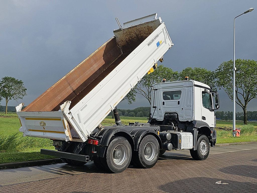 MERCEDES-BENZ AROCS 2646 6x4 meiller bordmat.