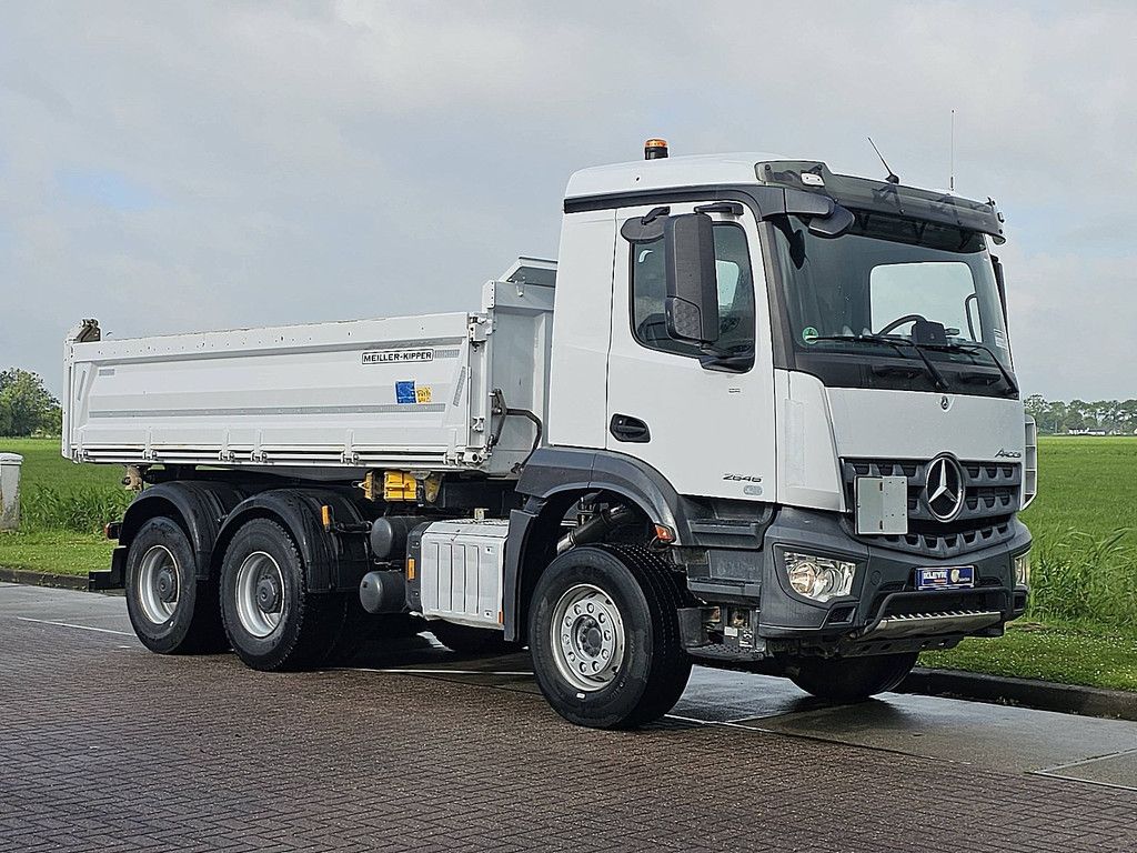 MERCEDES-BENZ AROCS 2646 6x4 meiller bordmat.