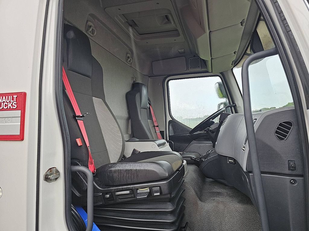RENAULT D 220