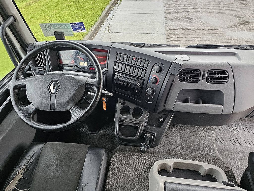 RENAULT D 220