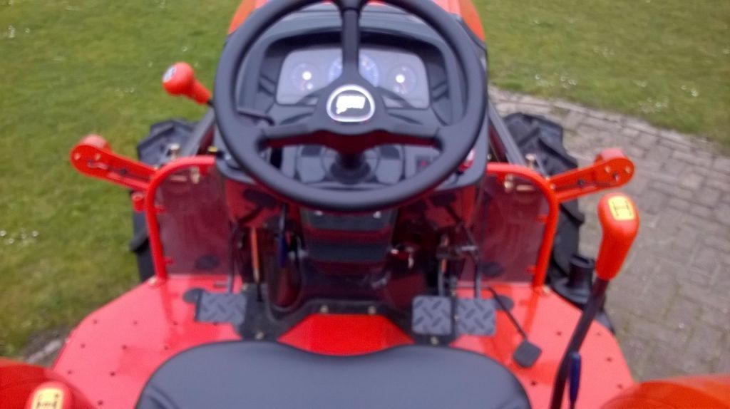 KIOTI DK5020 NHS 4wd tractor 50 pk aktie uitverkoop !!
