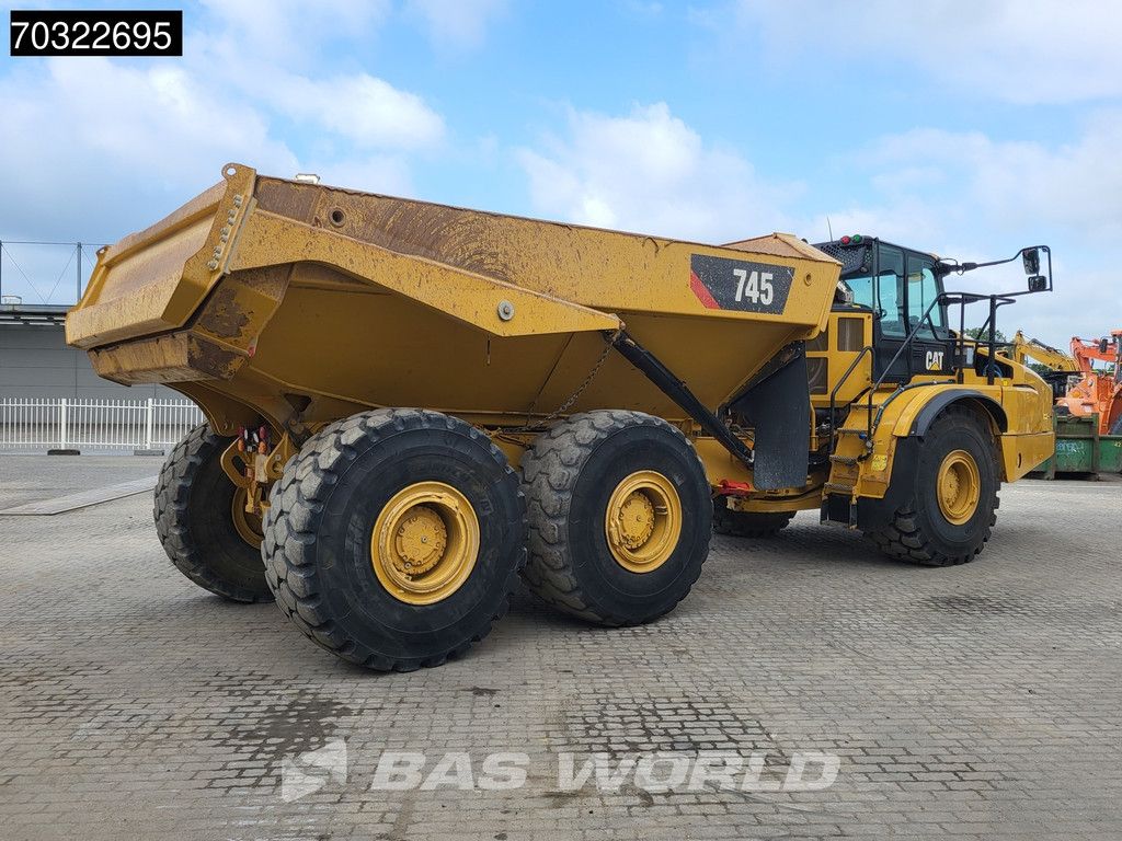 Caterpillar 745 -04A Tail gate
