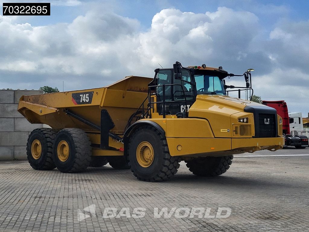 Caterpillar 745 -04A Tail gate