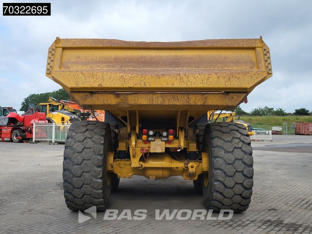 Caterpillar 745 -04A Tail gate