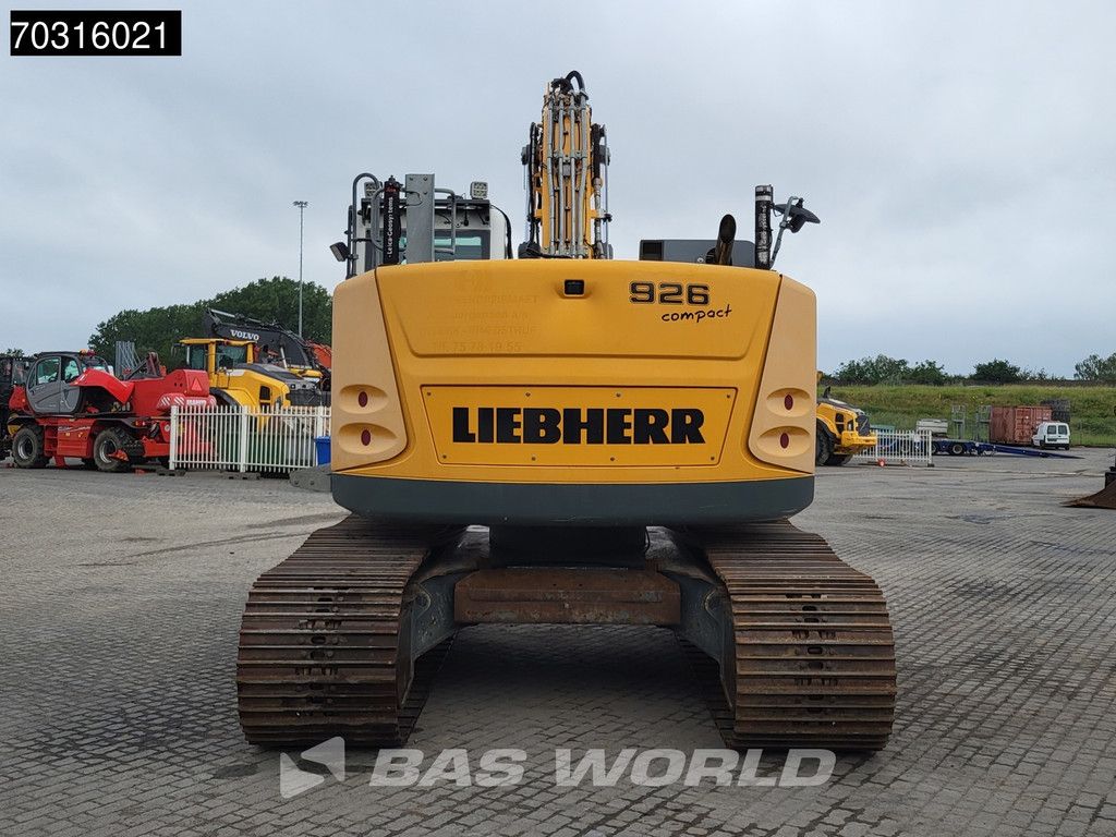 Liebherr R926 Engcon - 2 Buckets
