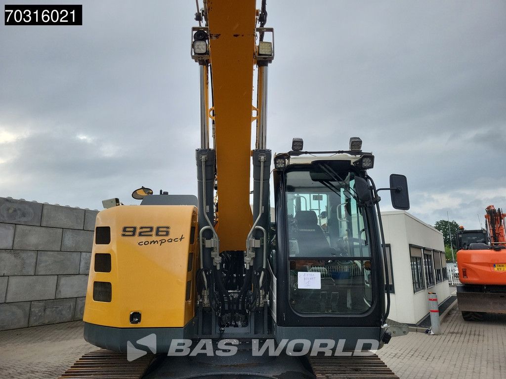 Liebherr R926 Engcon - 2 Buckets