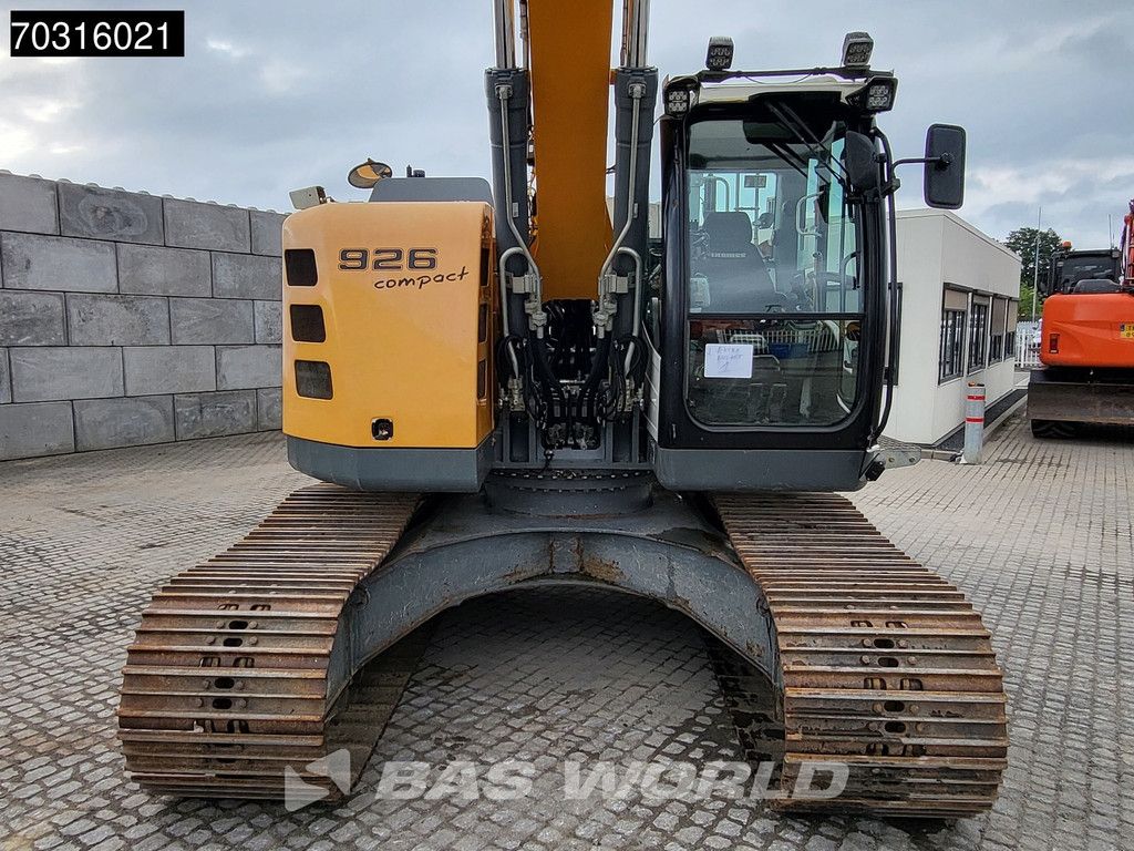 Liebherr R926 Engcon - 2 Buckets