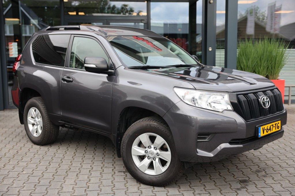 Toyota Landcruiser 150 2.8D-4D 3DRS COMFORT A/T VAN