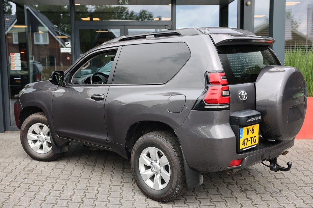 Toyota Landcruiser 150 2.8D-4D 3DRS COMFORT A/T VAN