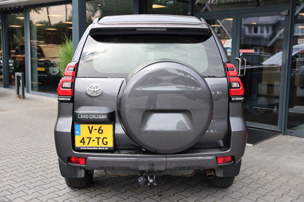 Toyota Landcruiser 150 2.8D-4D 3DRS COMFORT A/T VAN