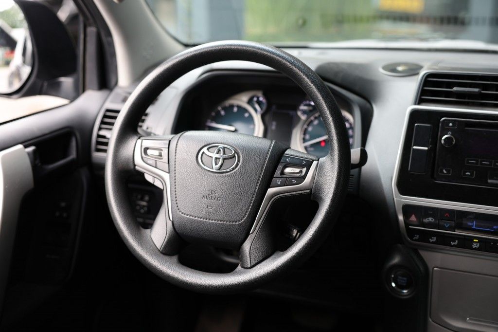 Toyota Landcruiser 150 2.8D-4D 3DRS COMFORT A/T VAN