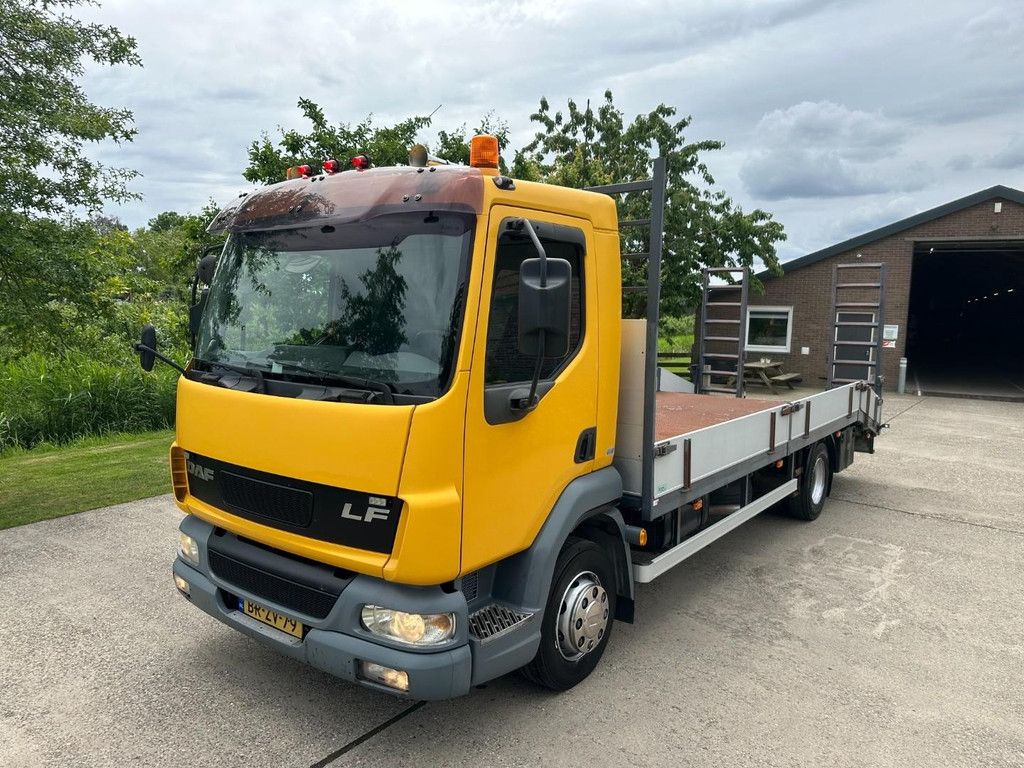 DAF LF45 .160 / NL LKW / EURO 3 / NUR 150.000 KM / NEUER TÜV / MASCHINENTRANSPORT / BLATTFEDERUNG AT1026