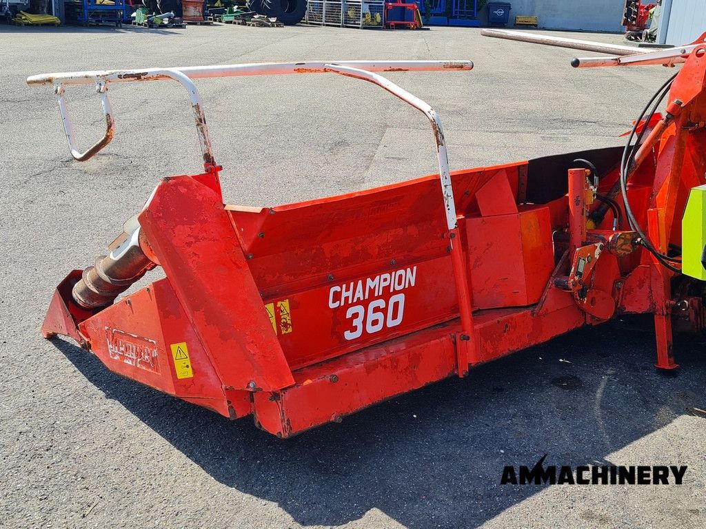 Kemper 360 fits Claas
