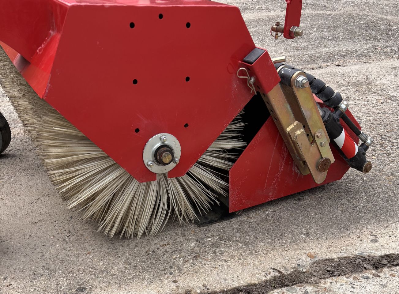 Veegmachine 125 cm met opvangbak - hoekverstelling - nieuwstaat