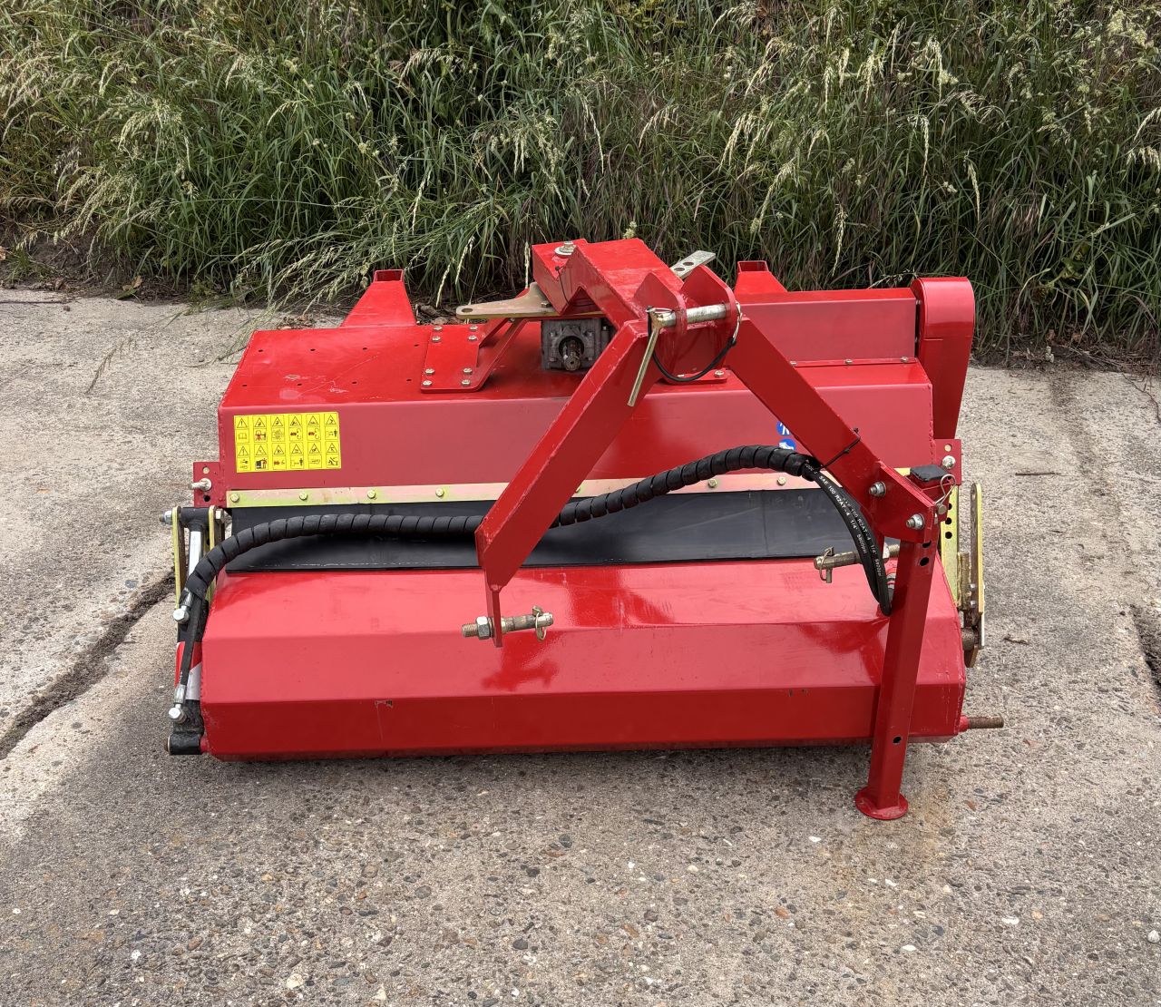 Veegmachine 125 cm met opvangbak - hoekverstelling - nieuwstaat