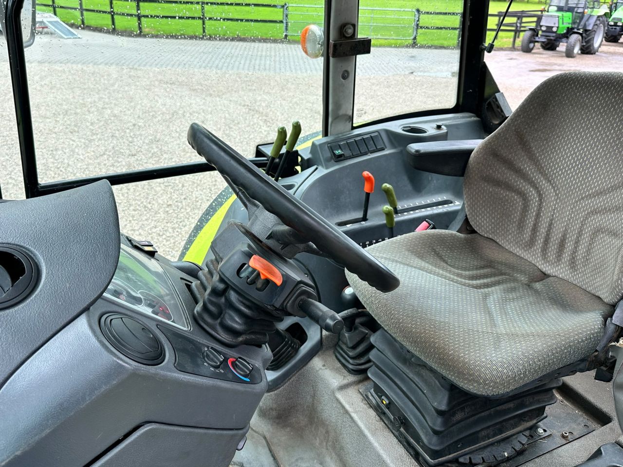 Claas Axos 340