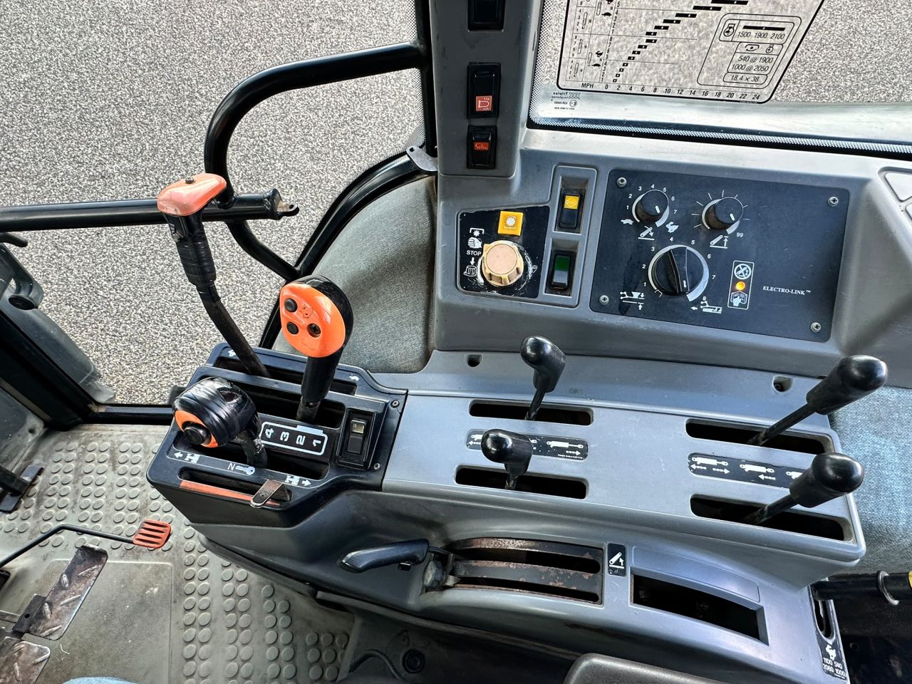 Ford 8240 SLE