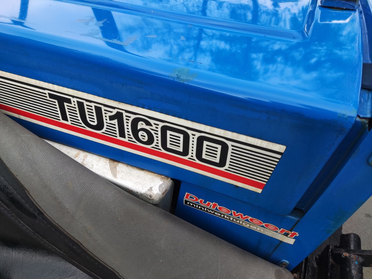 ISEKI tractor (type TU1600, 16 pk, 4WD, winterdienst uitvoering)