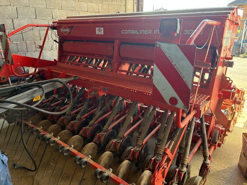 Kuhn HR304D + Integra 3003