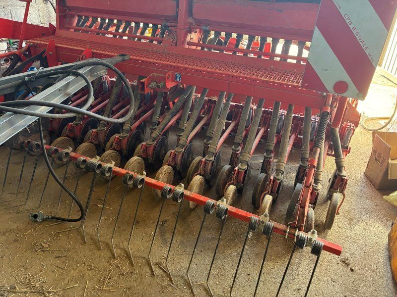 Kuhn HR304D + Integra 3003