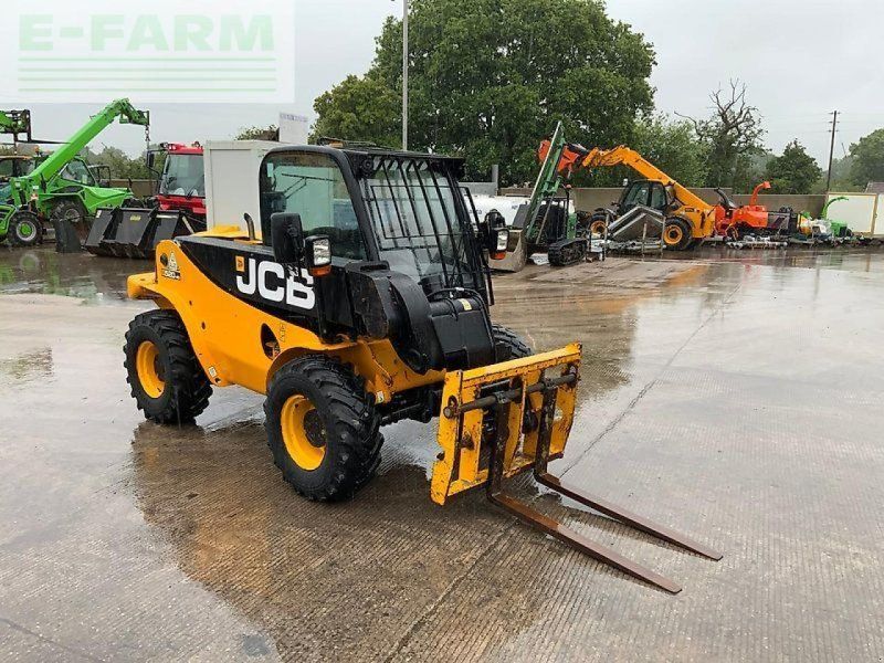 JCB 520-40 tele (st26479)