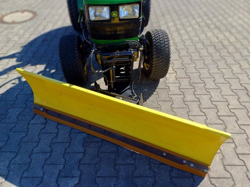 John Deere 4110