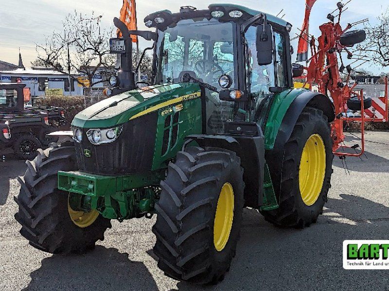 John Deere 6120M