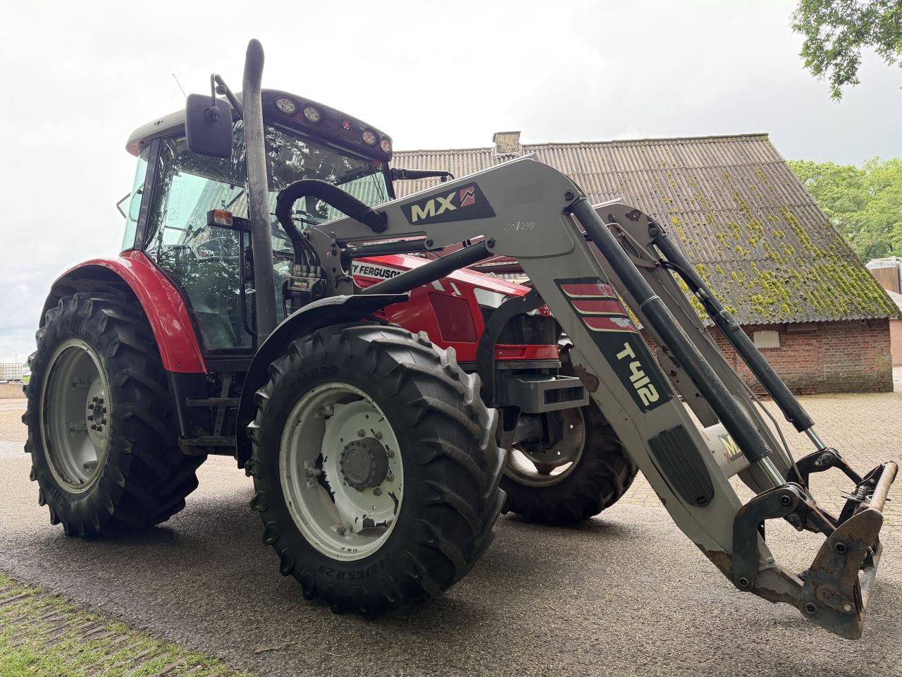 Massey Ferguson 5445 Dyna 4