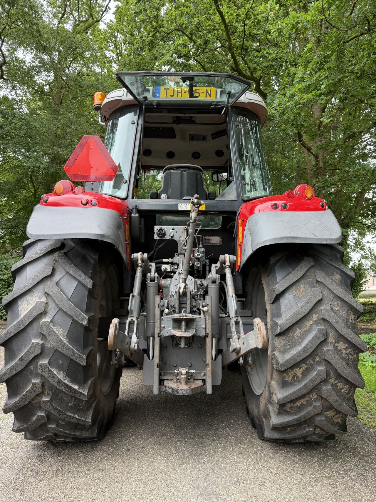 Massey Ferguson 5445 Dyna 4