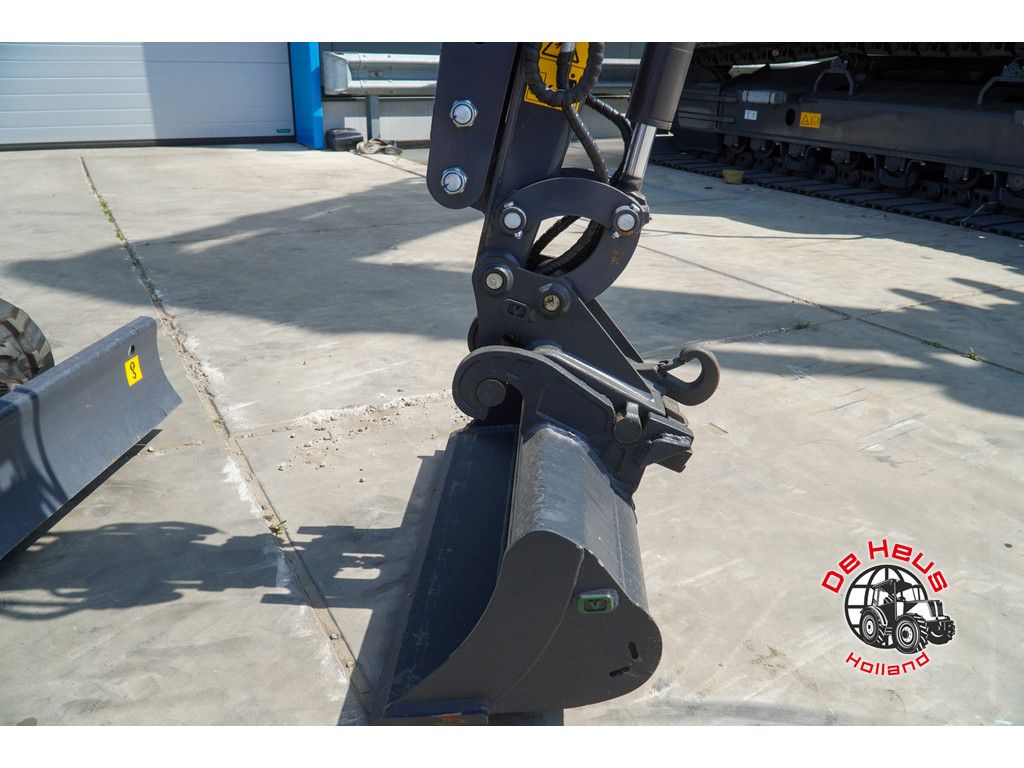 Eurotrac HE12