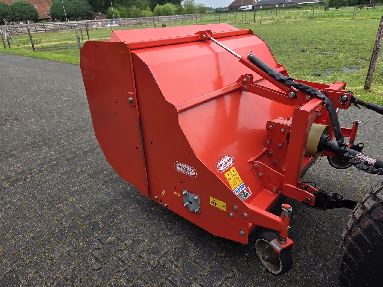 Klepelmaaier Met Opvangbak 1.40M Ortolan