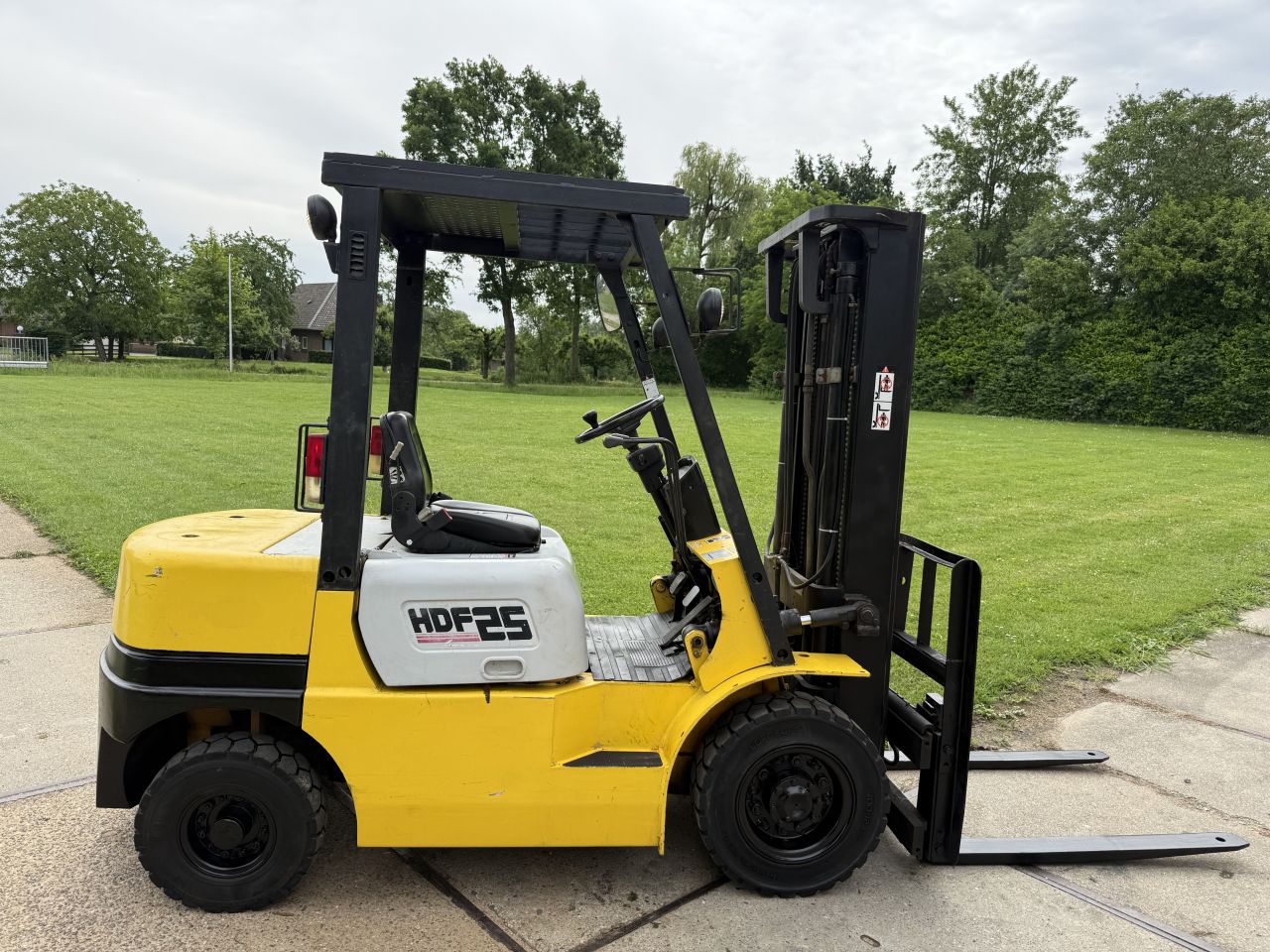 2.5 tonner diesel heftruck 3-delig freelift Sideshift 4500uur