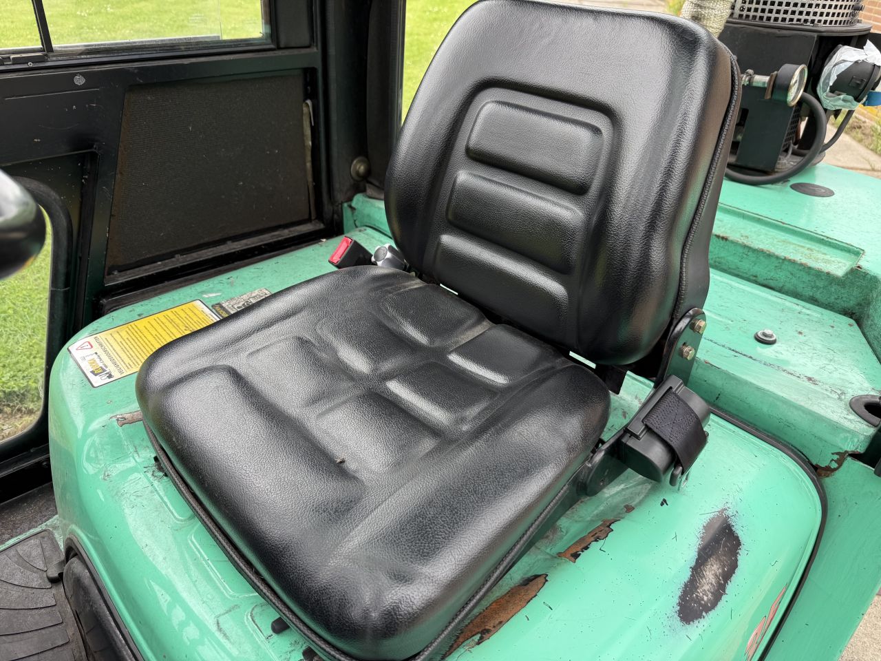 Mitsubishi 3.5 tonner diesel heftruck triplo freelift Sideshift