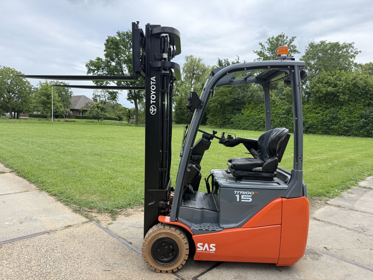 Toyota 1500KG BJ2018 3500uur triplo 5M Sideshift 92% accu