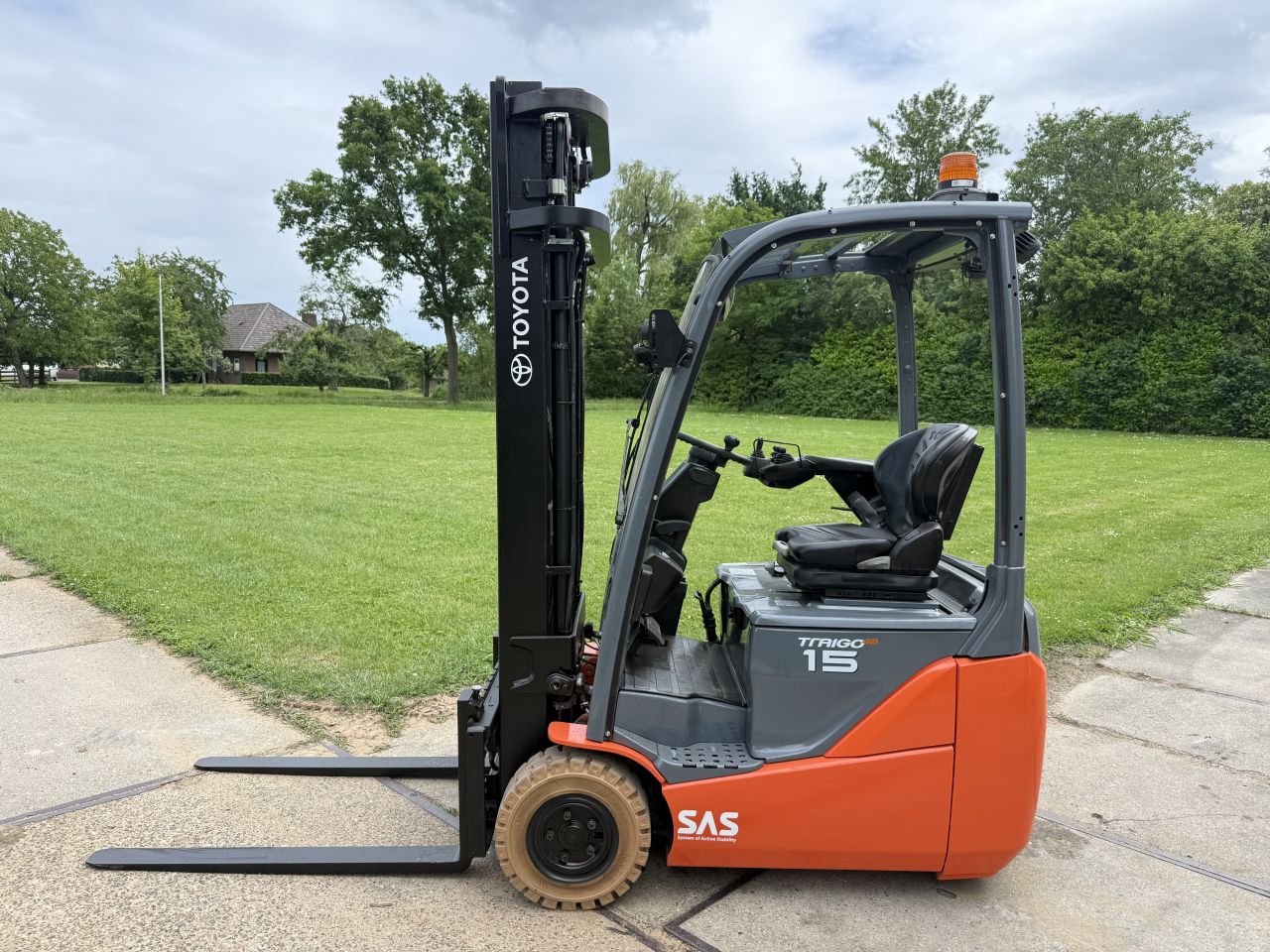 Toyota 1500KG BJ2018 3500uur triplo 5M Sideshift 92% accu