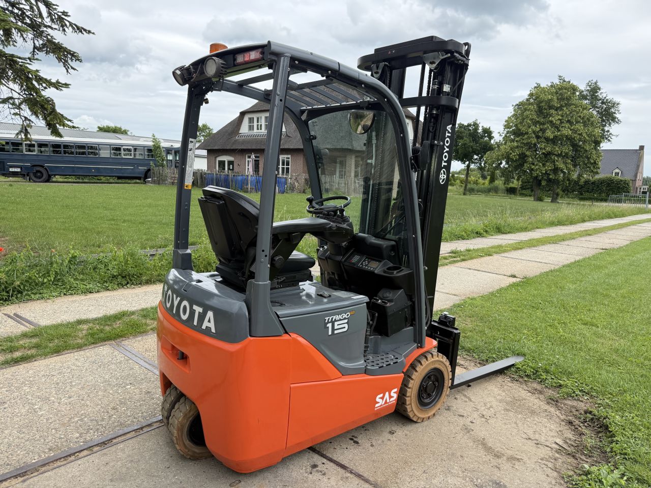 Toyota 1500KG BJ2018 3500uur triplo 5M Sideshift 92% accu