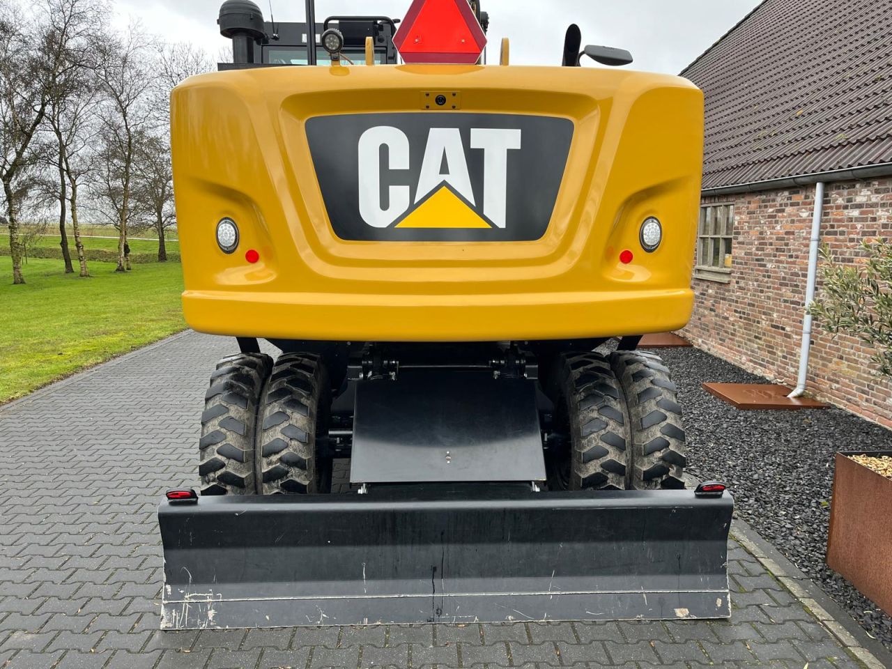 Caterpillar M314F met 3.500km!