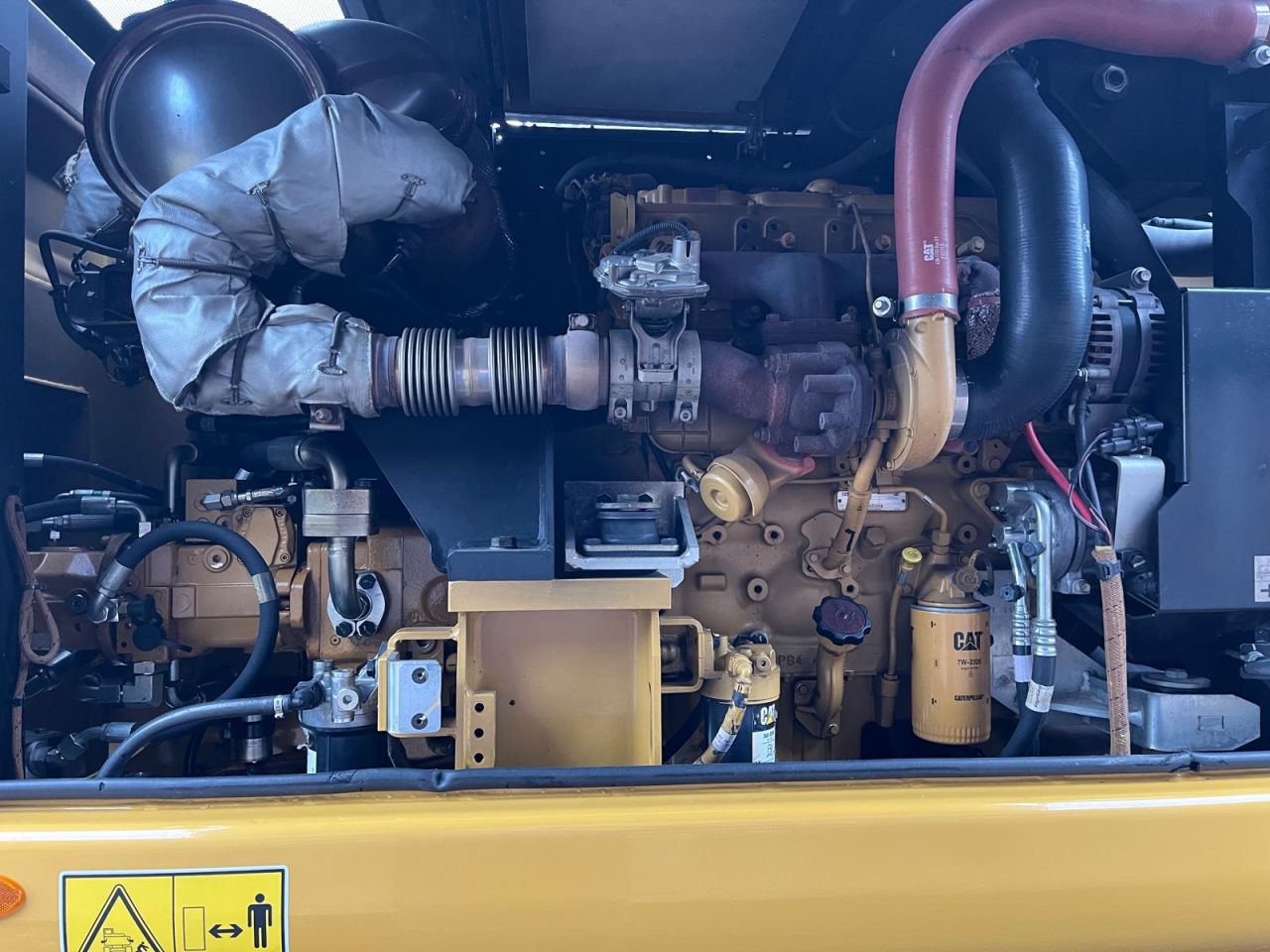 Caterpillar M314F met 3.500km!