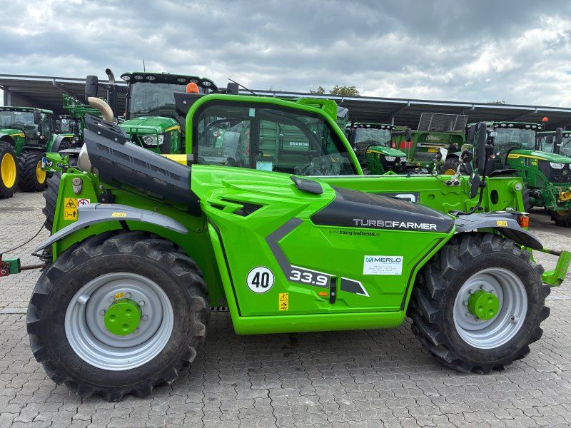 Merlo TF 33.9-140 mit Anbaugeräten