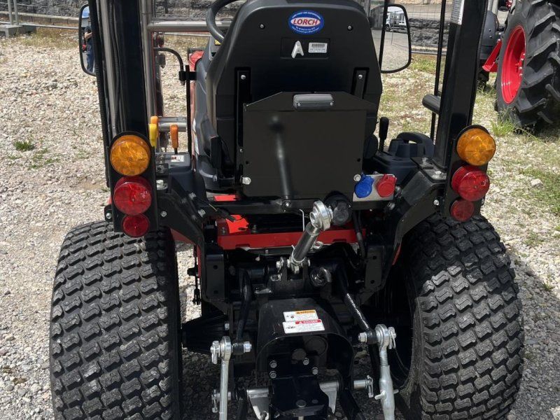 Branson 2505H mit Frontlader
