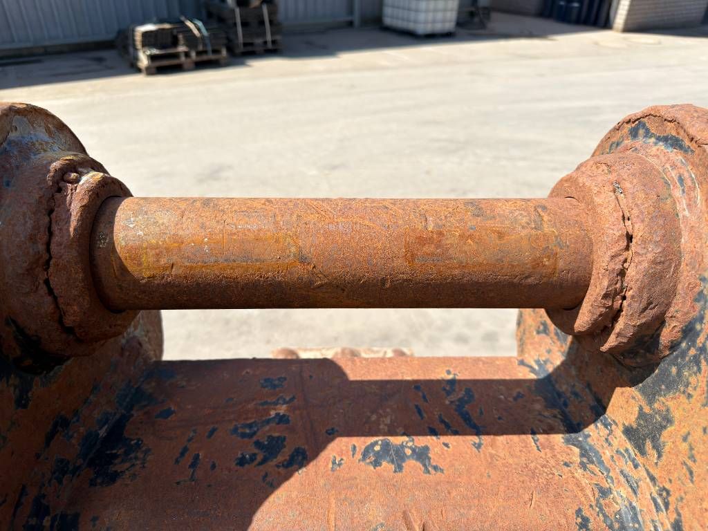 Miller EC290 / EC300 Geith