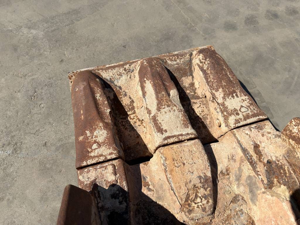 Miller EC290 / EC300 Geith