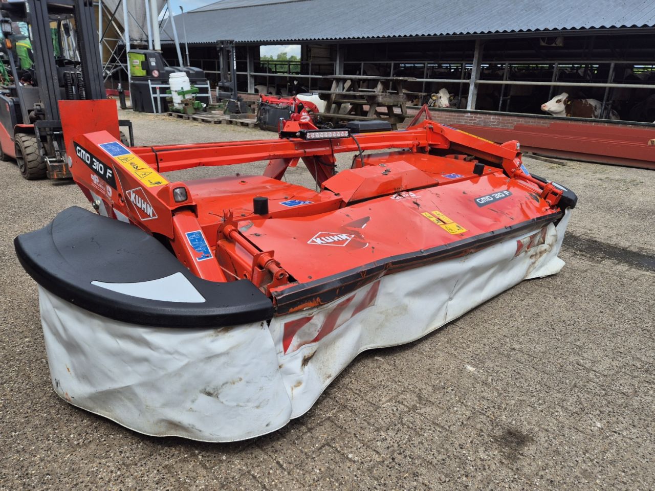 Kuhn GMD 310 F frontmaaier schijvenmaaier stalvoeren