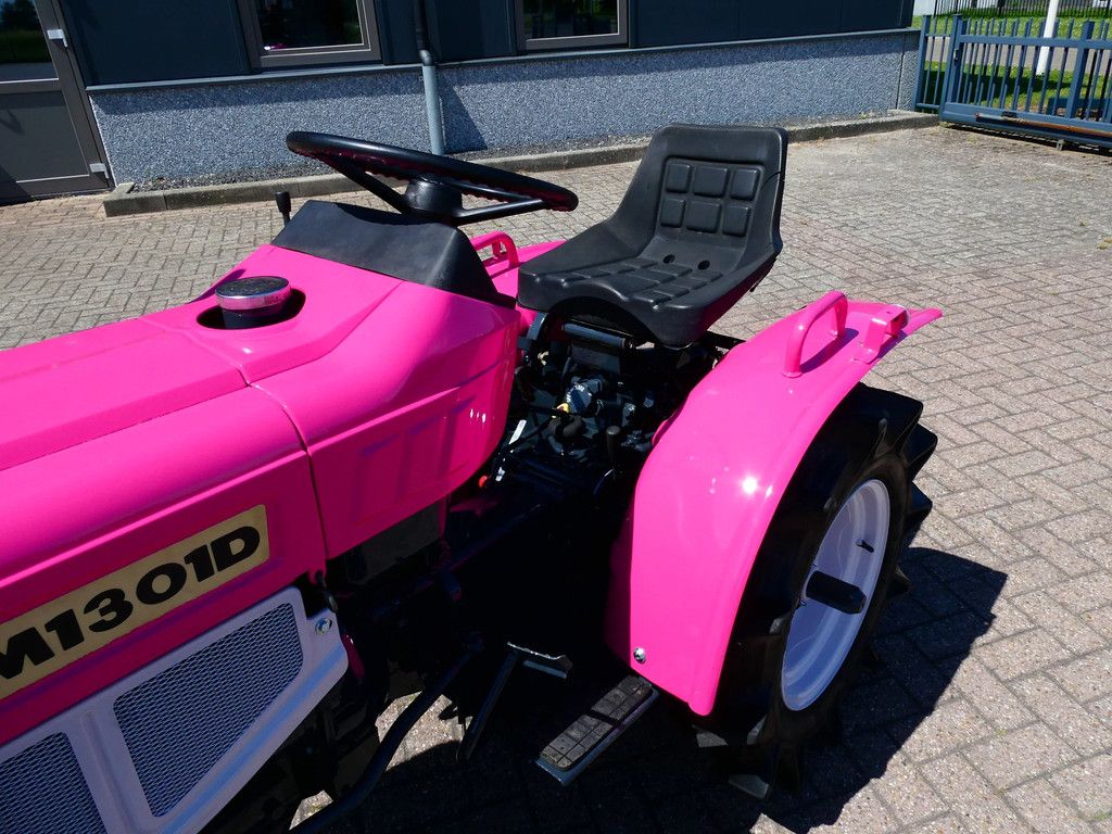 Yanmar YM1301 4wd / 509 Draaiuren / Pink Edition